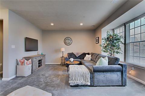 903 Pointe View Dr, Mars, PA 16046 photo 9