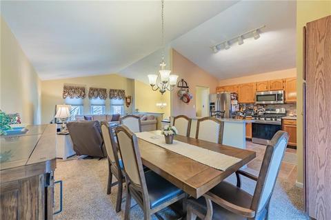 118 Rizzi Dr, Irwin, PA 15642 photo 7