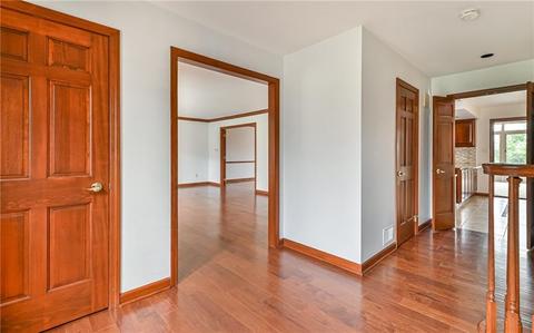 4054 Jupiter Dr, Hampton, PA 15101 photo 3