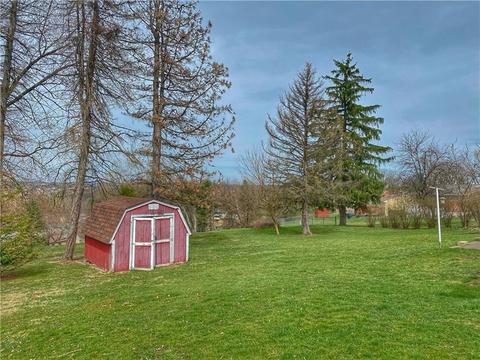 24 S Rolling Hills Ave, Irwin, PA 15642 photo 3