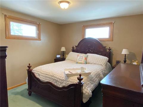 24 S Rolling Hills Ave, Irwin, PA 15642 photo 13