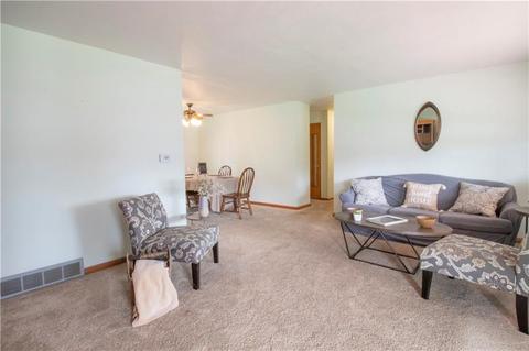 24 S Rolling Hills Ave, Irwin, PA 15642 photo 7