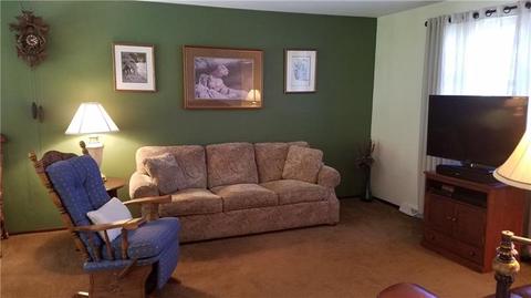 113 Sheffield Dr, Irwin, PA 15642 photo 3