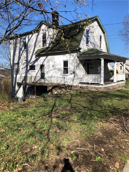 549 Mitchell Ave, Clairton, PA 15025 photo 2