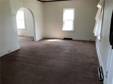 549 Mitchell Ave, Clairton, PA 15025 photo 9