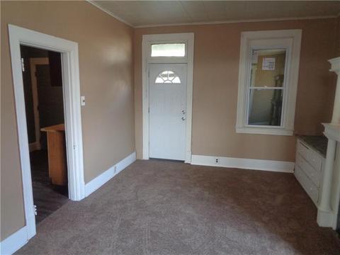 445 Stokes Ave, Braddock, PA 15104 photo 3