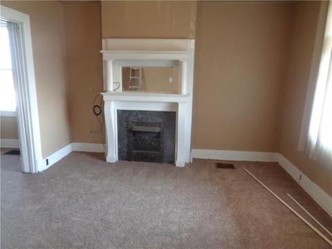 445 Stokes Ave, Braddock, PA 15104 photo 2