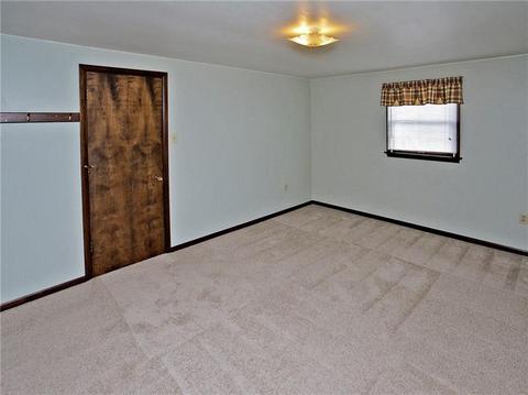 32 Aspen, Irwin, PA 15642 photo 18