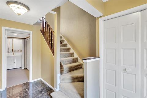 209 Georgetown Ln, Export, PA 15632 photo 8