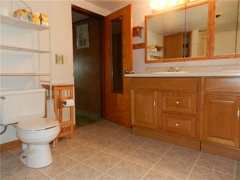 714 N 4th St, Apollo, PA 15613 photo 18