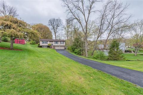 124 Pheasant Run Dr, Export, PA 15632 photo 2