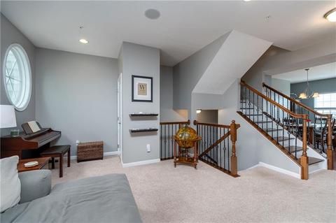 802 Pointe View Dr, Mars, PA 16046 photo 4
