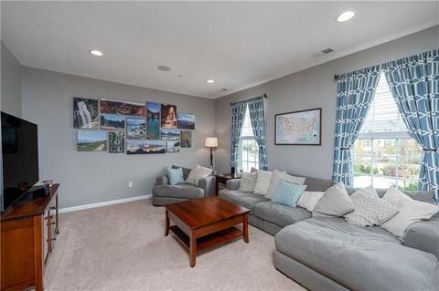 802 Pointe View Dr, Mars, PA 16046 photo 3