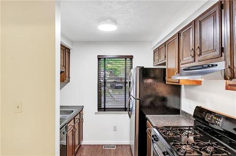 209 Brookside Ln, Seven Fields, PA 16046 photo 11