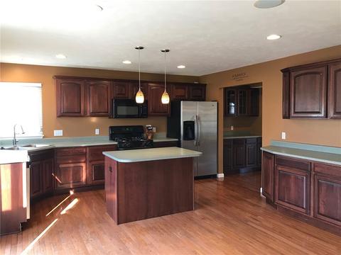 6414 Lindsey Ln, Export, PA 15632 photo 4