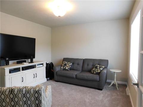 281 Durst Rd, Irwin, PA 15642 photo 4
