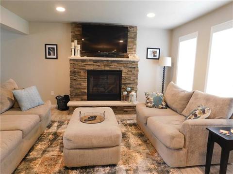 281 Durst Rd, Irwin, PA 15642 photo 6