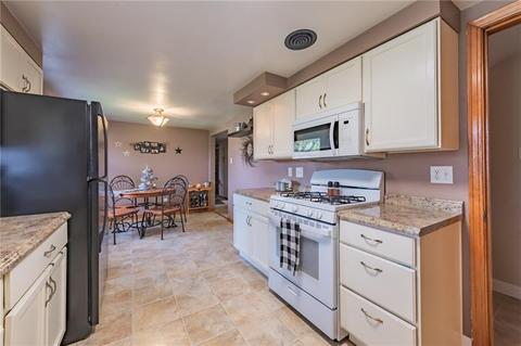 153 Maple Dr, Latrobe, PA 15650 photo 6