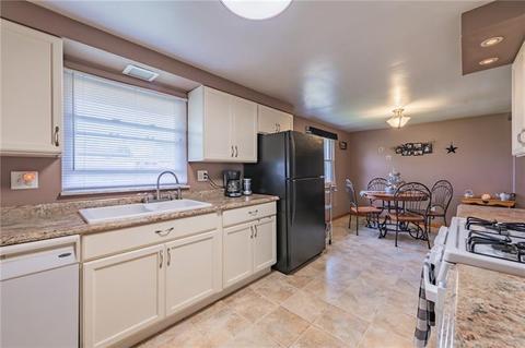 153 Maple Dr, Latrobe, PA 15650 photo 5