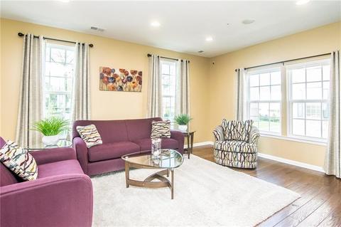 2605 Pointe View Dr, Mars, PA 16046 photo 2