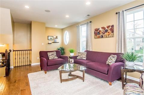 2605 Pointe View Dr, Mars, PA 16046 photo 4