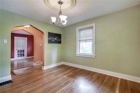1800 Devonshire Rd, Coraopolis, PA 15108 photo 6