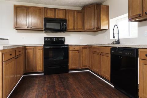 5 Maple St, Smith, PA 15053 photo 2