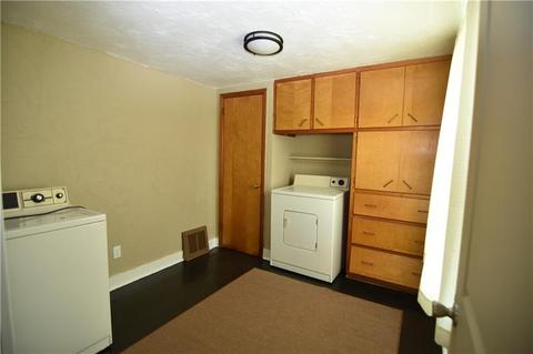 212 S Main St, Elderton Boro, PA 15736 photo 17