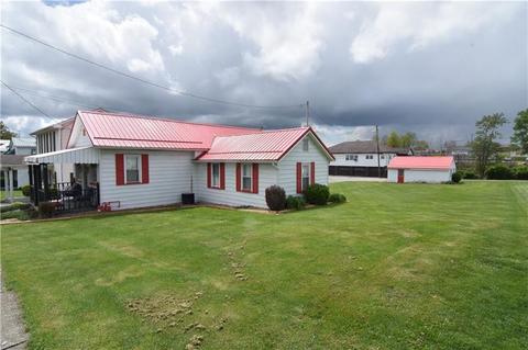 212 S Main St, Elderton Boro, PA 15736 photo 4