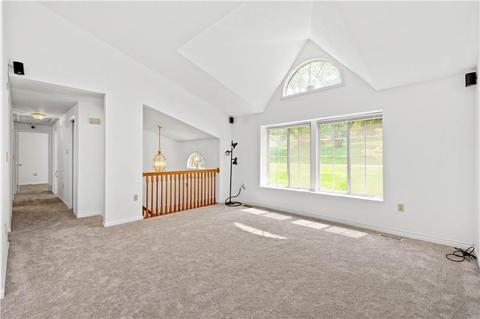 233 Pine Dr, Carnot-moon, PA 15108 photo 8