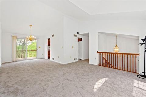 233 Pine Dr, Carnot-moon, PA 15108 photo 10