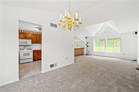 233 Pine Dr, Carnot-moon, PA 15108 photo 6