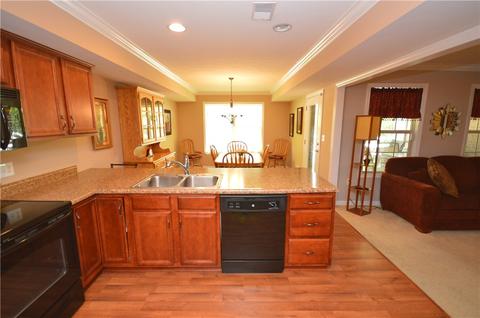 102 Adele Ct, Pittsburgh, PA 15229 photo 10