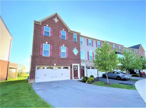 905 Pointe View Dr, Mars, PA 16046 photo 1