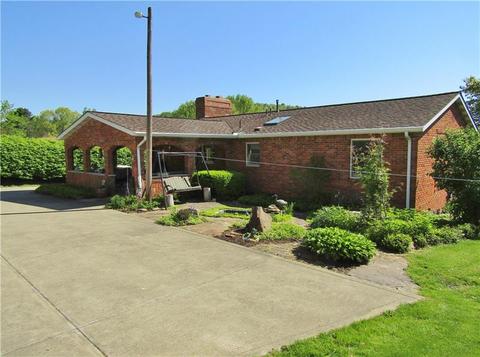 205 Johnetta Rd, Vandergrift, PA 15690 photo 3