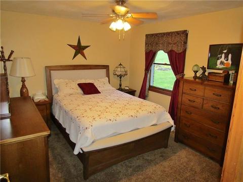 205 Johnetta Rd, Vandergrift, PA 15690 photo 9