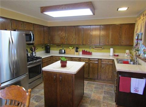 205 Johnetta Rd, Vandergrift, PA 15690 photo 8