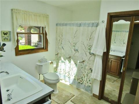 205 Johnetta Rd, Vandergrift, PA 15690 photo 12