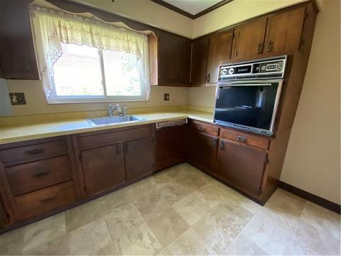 428 Raspberry Dr, Monroeville, PA 15146 photo 8