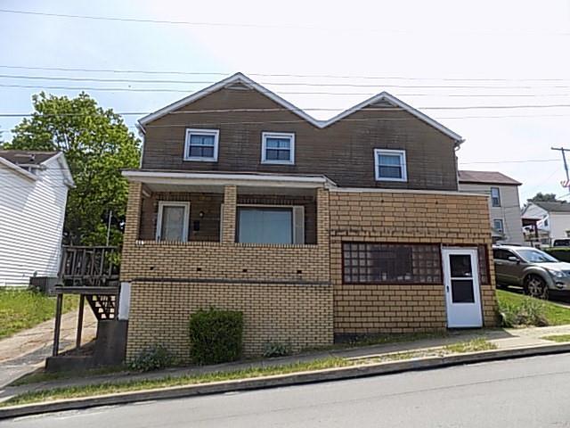 817 Holland St, Vandergrift, PA 15690 photo 1
