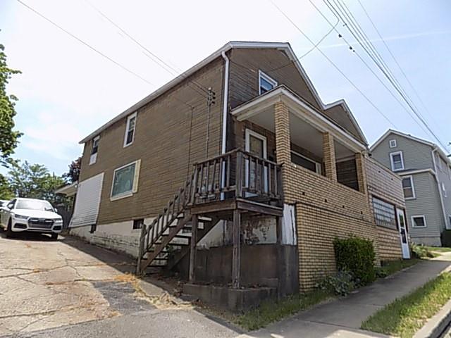 817 Holland St, Vandergrift, PA 15690 photo 11