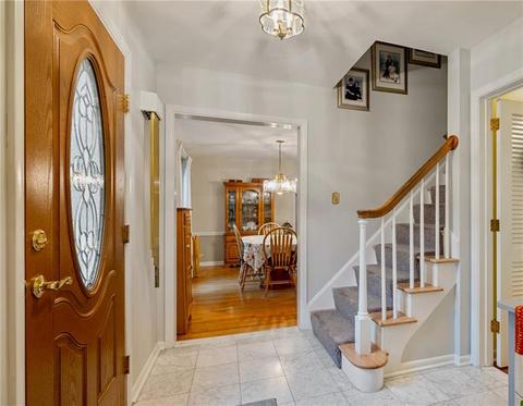 4939 Simmons Cir, Export, PA 15632 photo 3