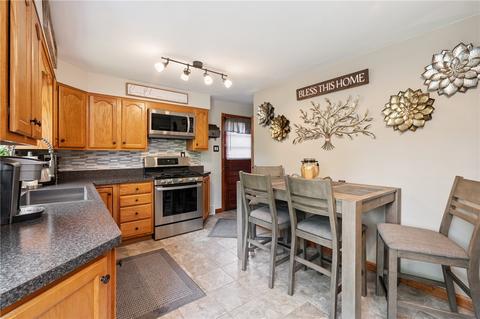 138 Wickham Dr, Monaca, PA 15061 photo 8