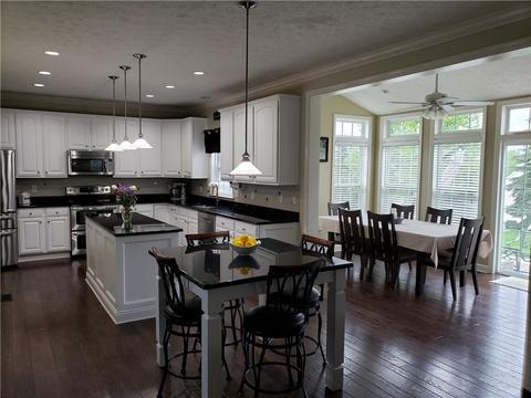 208 Cliffside Dr, Mars, PA 16046 photo 2
