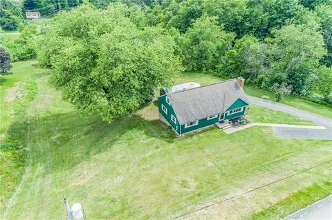 128 Pleasantview Dr, Monaca, PA 15061 photo 3