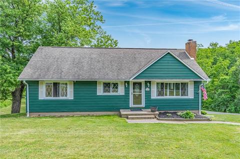 128 Pleasantview Dr, Monaca, PA 15061 photo 1