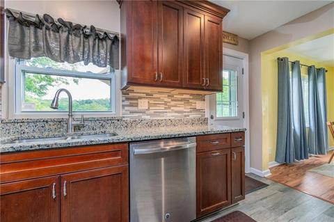 128 Pleasantview Dr, Monaca, PA 15061 photo 14