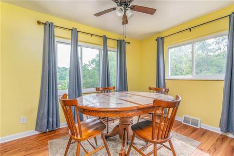 128 Pleasantview Dr, Monaca, PA 15061 photo 9