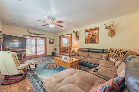 20 Lorrie Dr, Irwin, PA 15642 photo 4