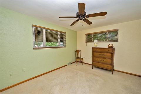 101 Manchester Dr, Irwin, PA 15642 photo 22
